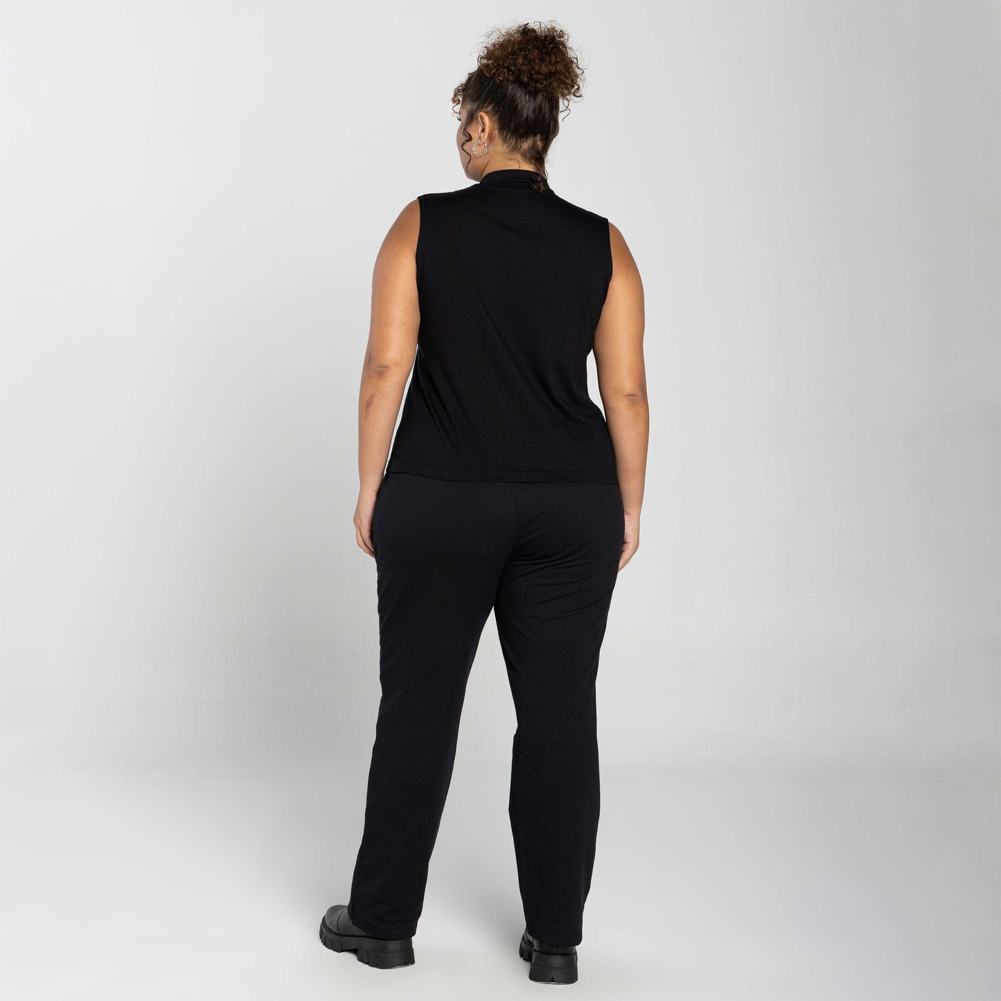 Regata Tech Anti Odor Gola Alta Plus Feminina - Preto