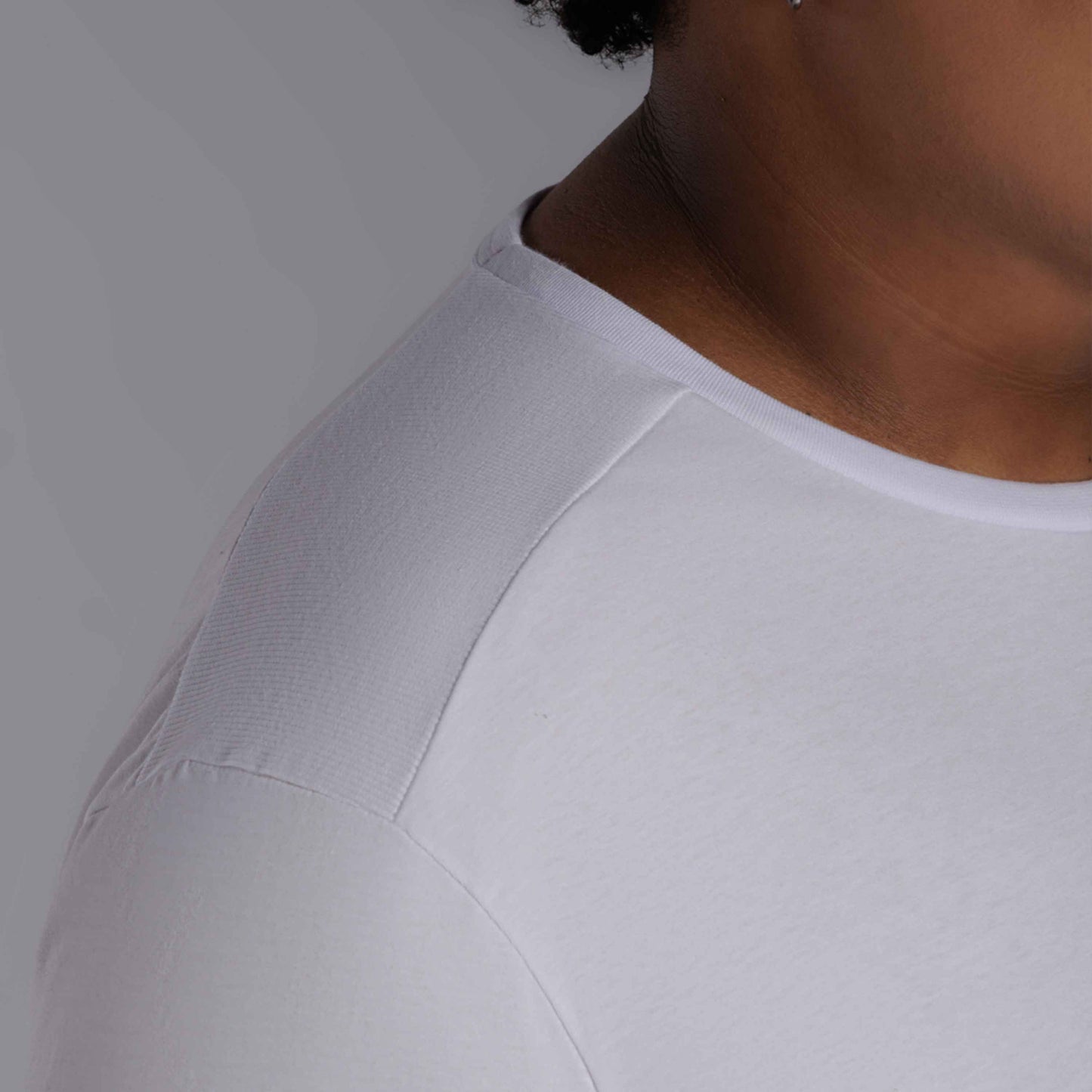 Tech T-Shirt Anti Odor Recorte Ombro Plus Masculina - Branco