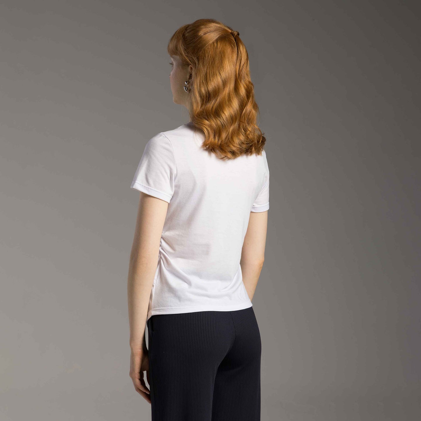 Tech T-Shirt Air Assimétrica Feminina - Branco