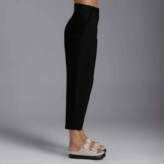 Calça Barrel Tech Flex Feminina - Preto