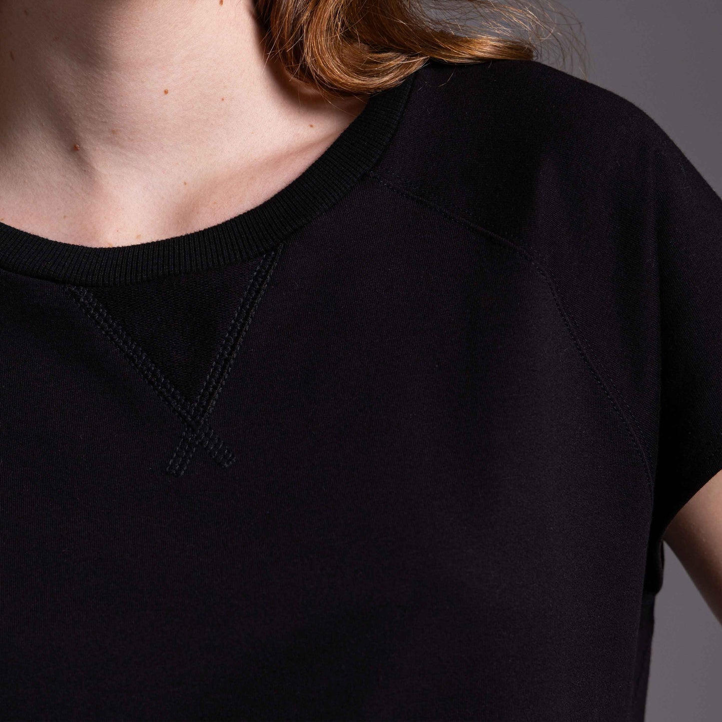 Tech T-Shirt Moletom Stretch NoLiquid Feminina - Preto