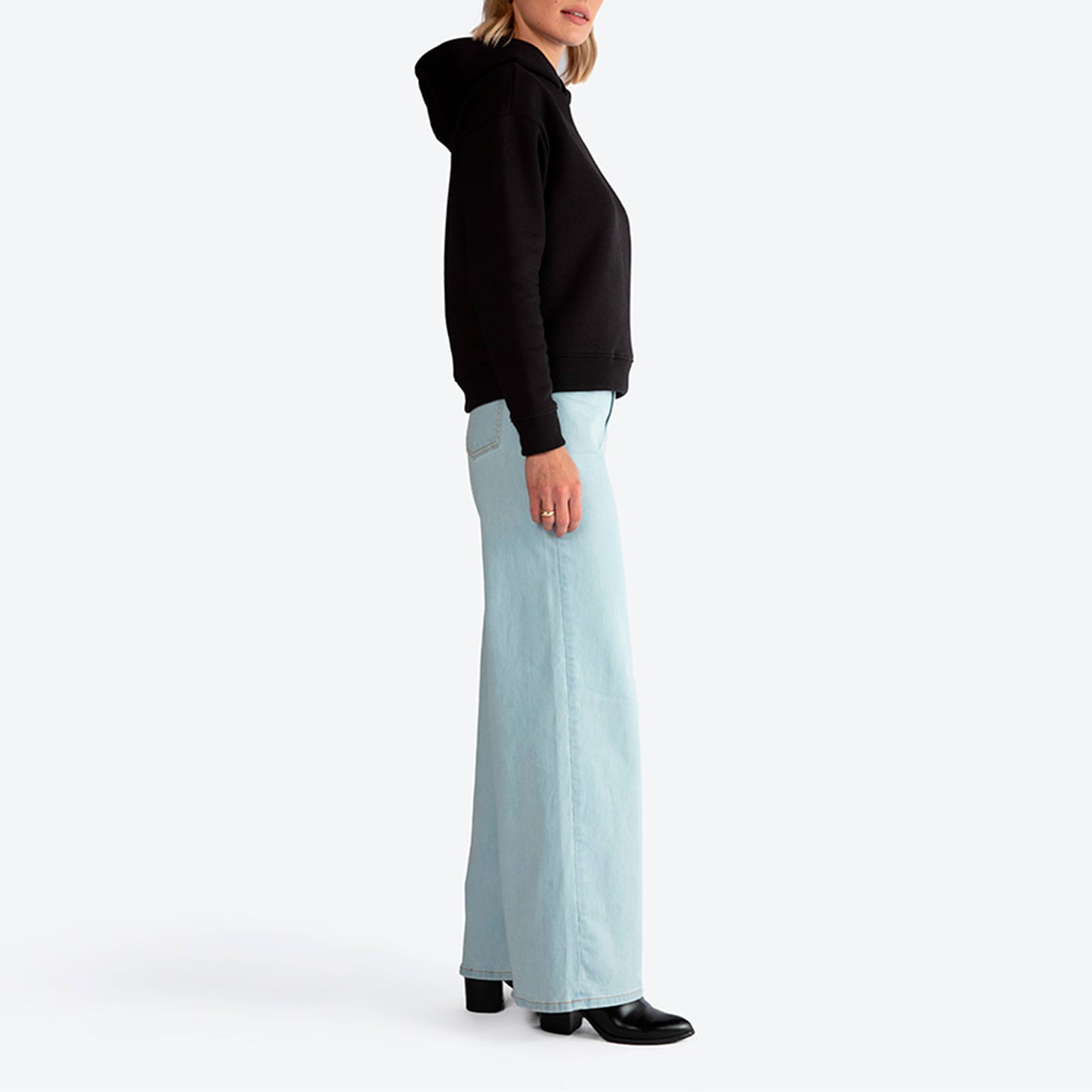 Blusão Moletom Flanelado Capuz Feminino - Preto