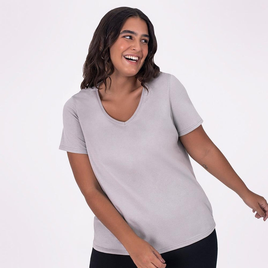 Camiseta Babylook Algodão Premium Gola V Plus Size Feminina - Cinza Areia