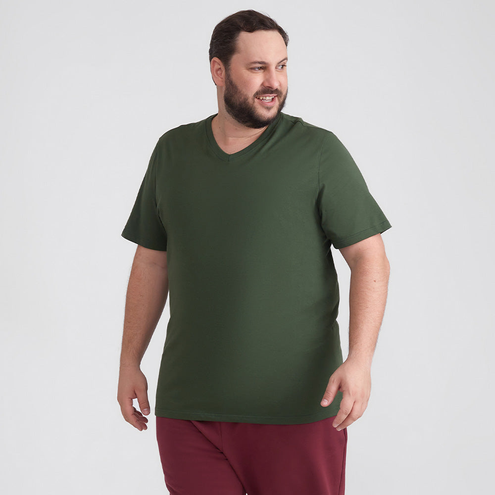 Camiseta Básica Gola V Plus Masculina - Verde Selva