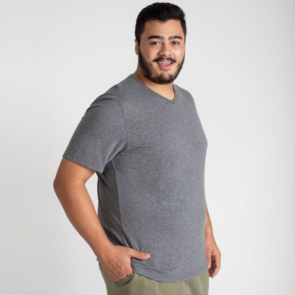 Camiseta Básica Gola V Plus Size Masculina - Mescla Escuro