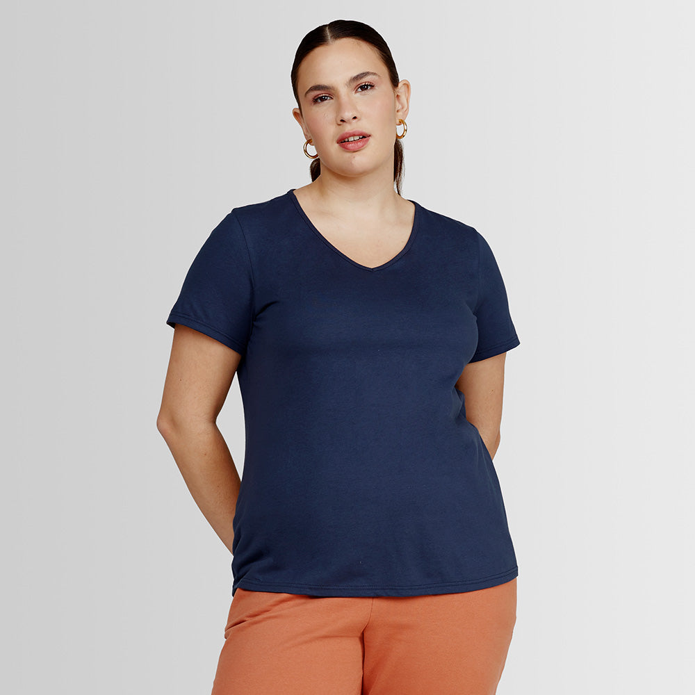 Tech T-Shirt Proteção UV Gola V Plus Size Feminina - Azul Marinho